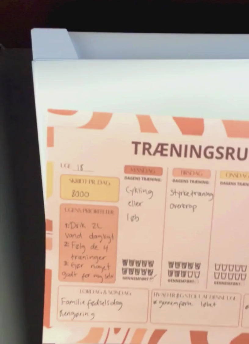 Indlæs video: Træningsplanlægger m. magnetbagside