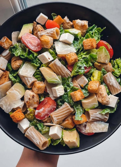 Protein pasta med 90 % mere protein. 21 g protein pr. 100 g. Italiensk smag. Højprotein pasta. Sund pasta. Mættende mad. Uden tilsætningsstoffer. Durumhvede. Norditaliensk kvalitet. Pasta med højt proteinindhold. Nem hverdagsmad. Kalorielet pastaret. Proteinrig kost. Smart Makro pasta. Pasta til vægttab. Fitnessvenlig pasta. Sund livsstil. Pasta med struktur og bid. Hurtig, proteinrig aftensmad. Velegnet til kostplaner. 